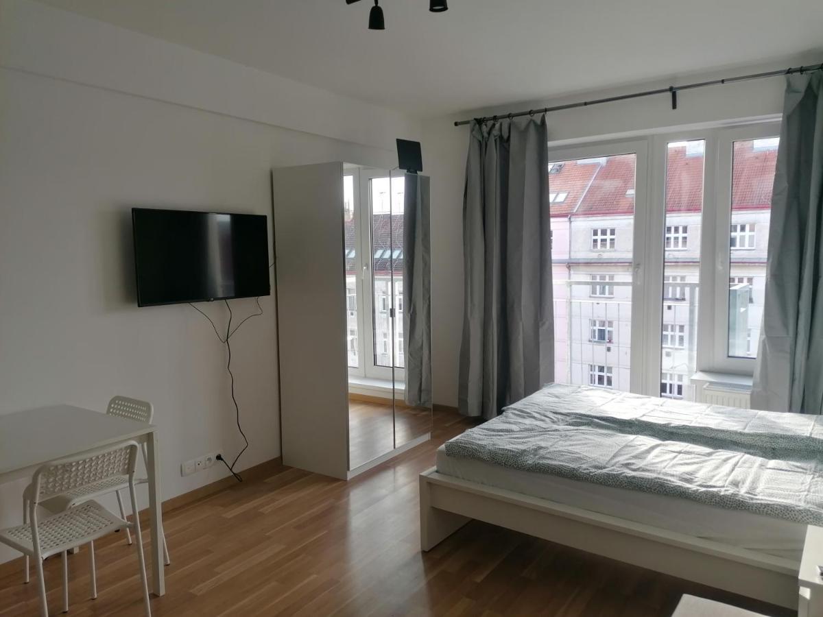 Brand New Studio Apartment #71 With Free Secure Parking In The Center Prag Dış mekan fotoğraf